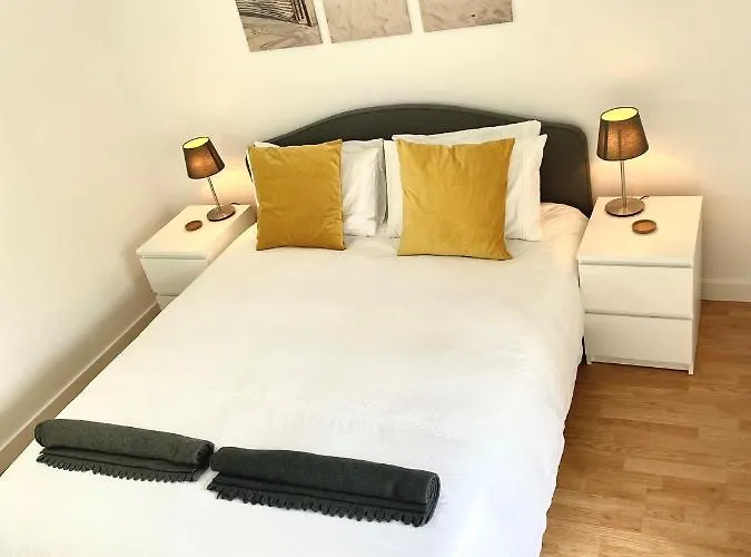 Cascais Classy Renovated Getaway * Torre (Lisbon)