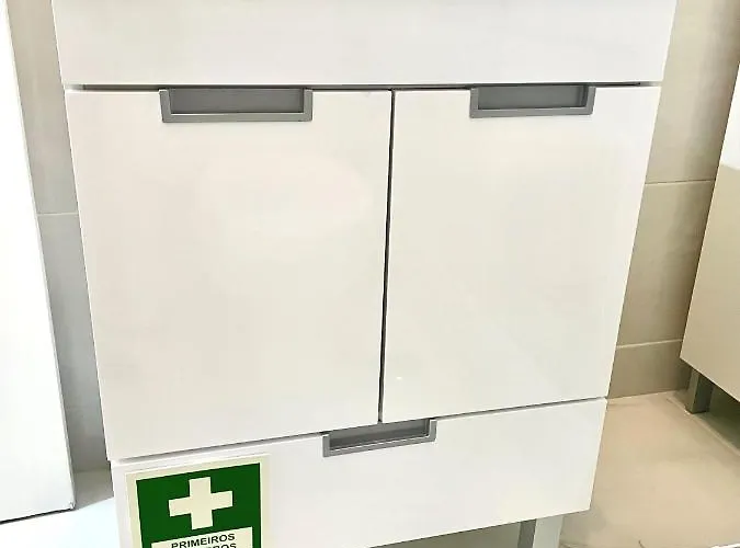 Cascais Classy Renovated Getaway Apartament